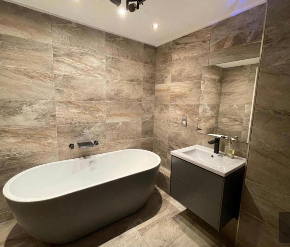Holiday Apartment In Old Town Edimburgo Exterior foto